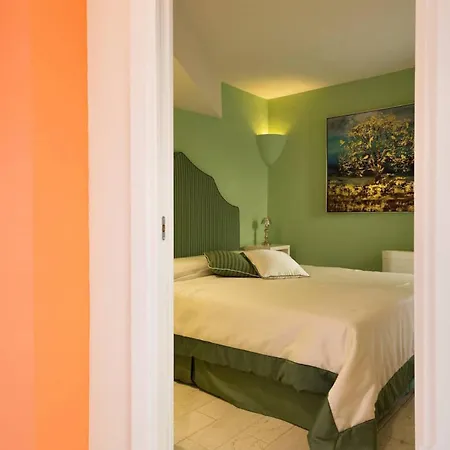 בית נופש Piccolo Pevero Retreat פורטו צ'רבו